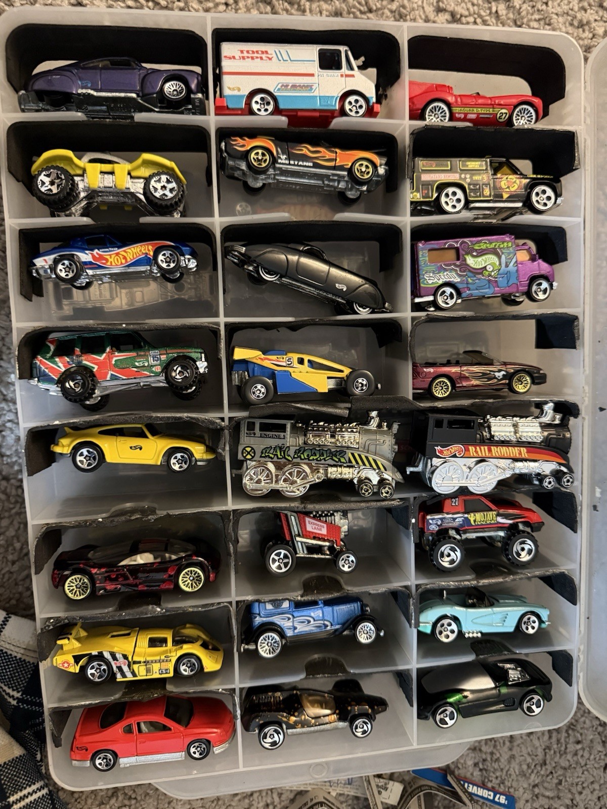 1968s-1998sHot wheel Set Collections …. 130 CARS 1968s-1998sHot wheel Set Collections …. 130 CARS