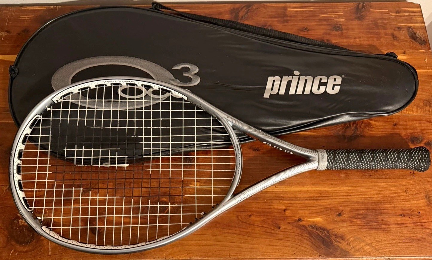 Prince O3 Speedport Tour 118 Tennis Racquet with Prince Cover/Case Prince O3 Speedport Tour 118 Tennis Racquet with Prince Cover/Case