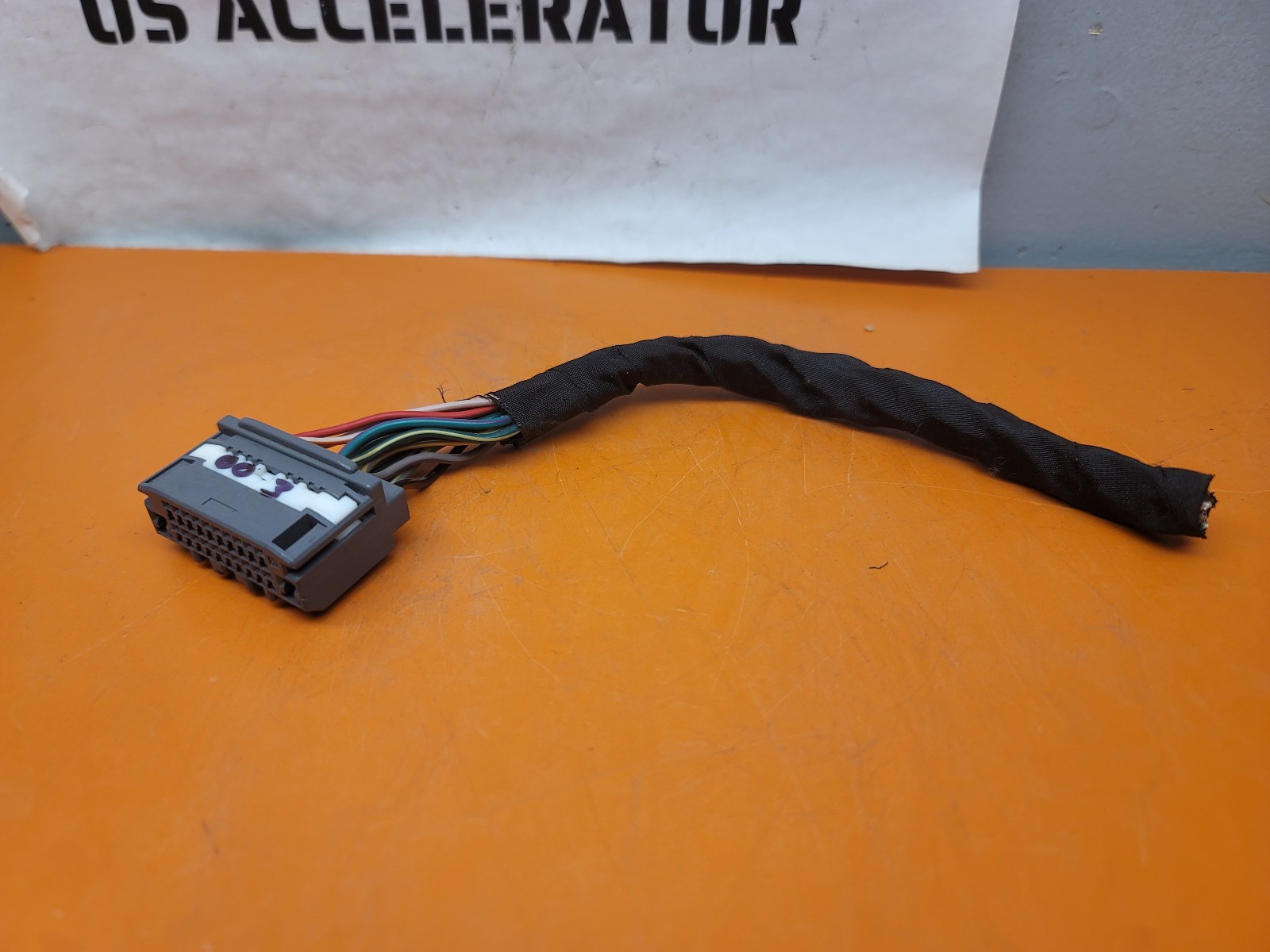 OEM 07-14 Chrysler Dodge Jeep FACTORY RADIO STEREO WIRING HARNESS MALE PLUG