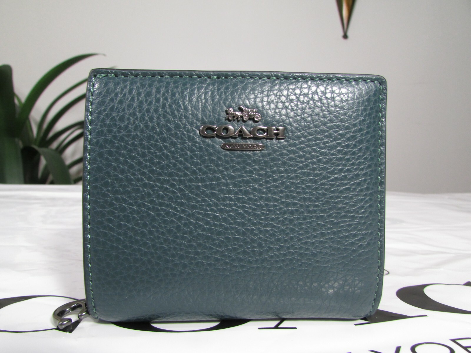 NWT Coach Pebble Leather Snap Wallet C2862 NWT Coach Pebble Leather Snap Wallet C2862