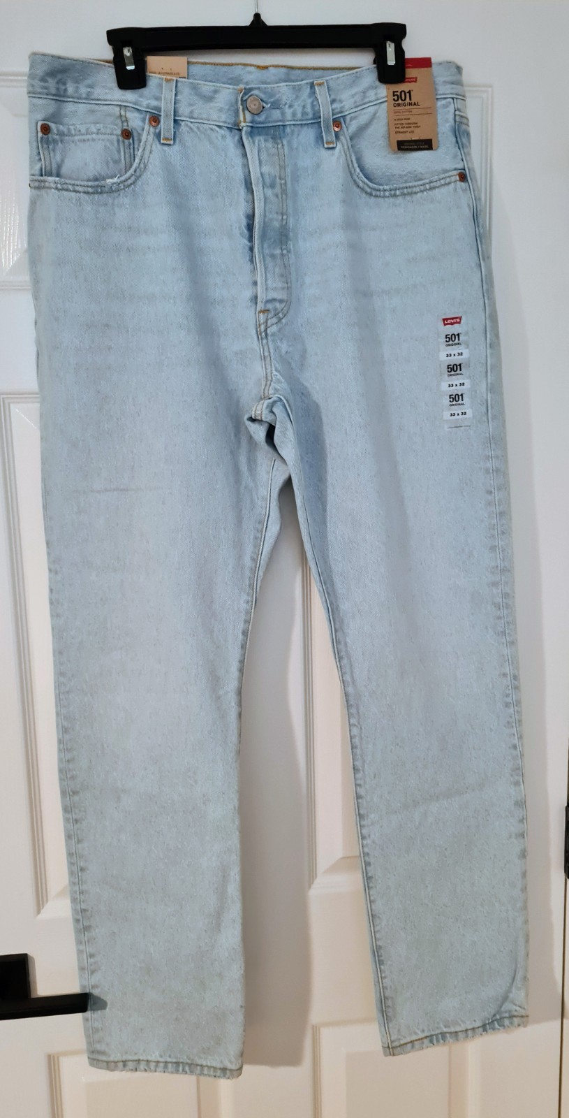 Women’s NWT Levi’s 501 Original 33 x 32 Button Fly Light Wash High Rise Jeans
