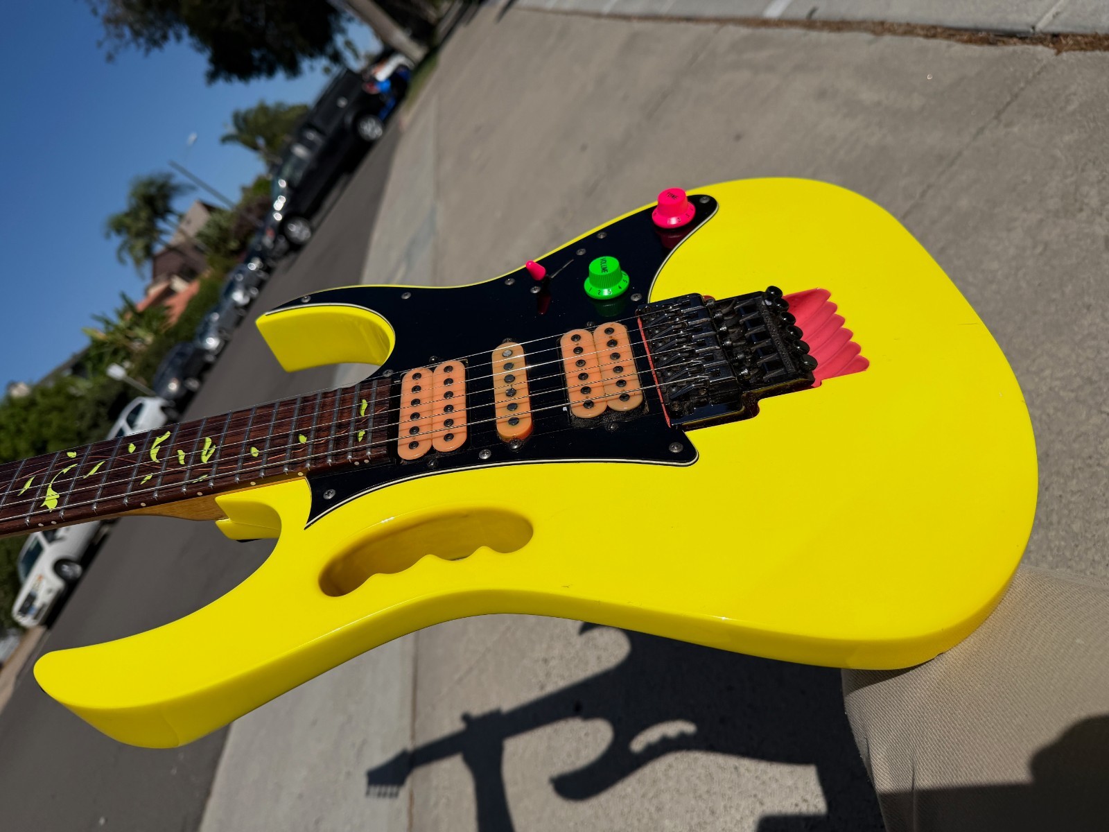 Vintage 1990 Ibanez Steve Vai JEM777VDY Vine Inlays Desert Yellow w/ VIDEO