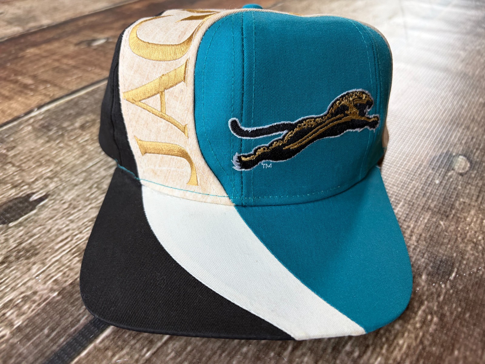 VINTAGE EAST PORT JACKSONVILLE BANNED LOGO SWIRL SNAP BACK HAT NEW WITH TAGS