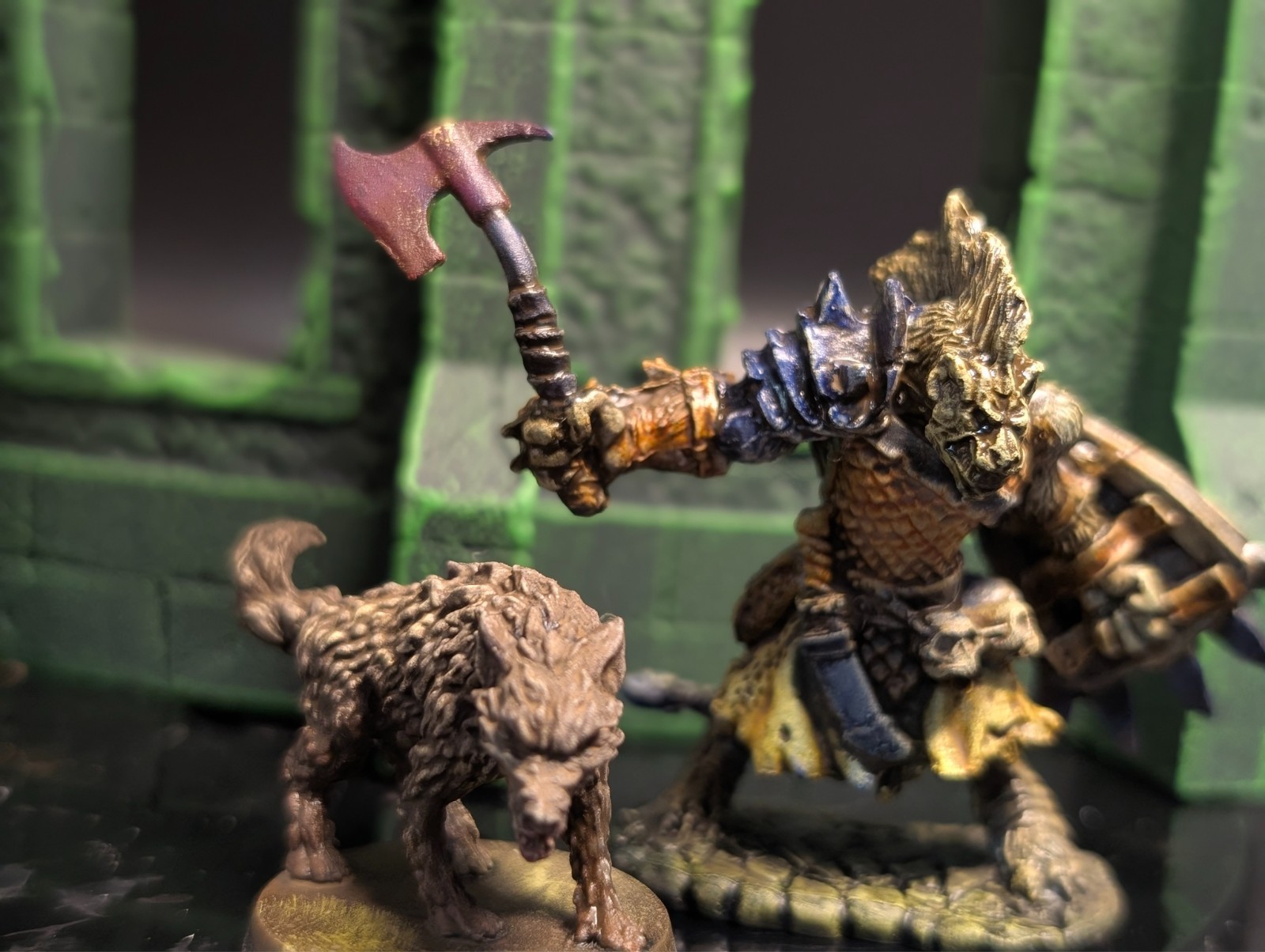 Gnoll Alpha/Pack Leader d&d miniature with axe Reaper large