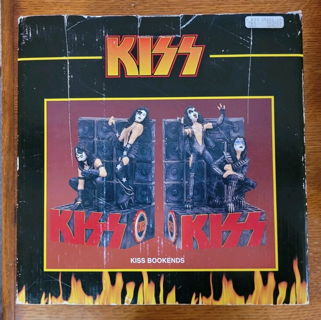 KISS Love Gun Bookends RARE Signature Series 1999 Spencers NEW ACE FREHLEY KISS Love Gun Bookends RARE Signature Series 1999 Spencers NEW ACE FREHLEY