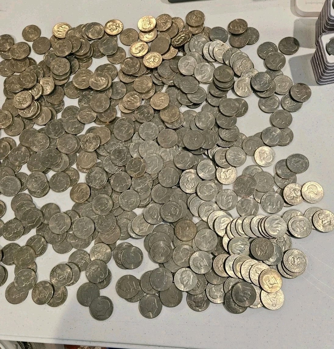 Circulated Condition Eisenhower Dollars 4 Sale Lot Of 400 (examples in pics) Circulated Condition Eisenhower Dollars 4 Sale Lot Of 400 (examples in pics)