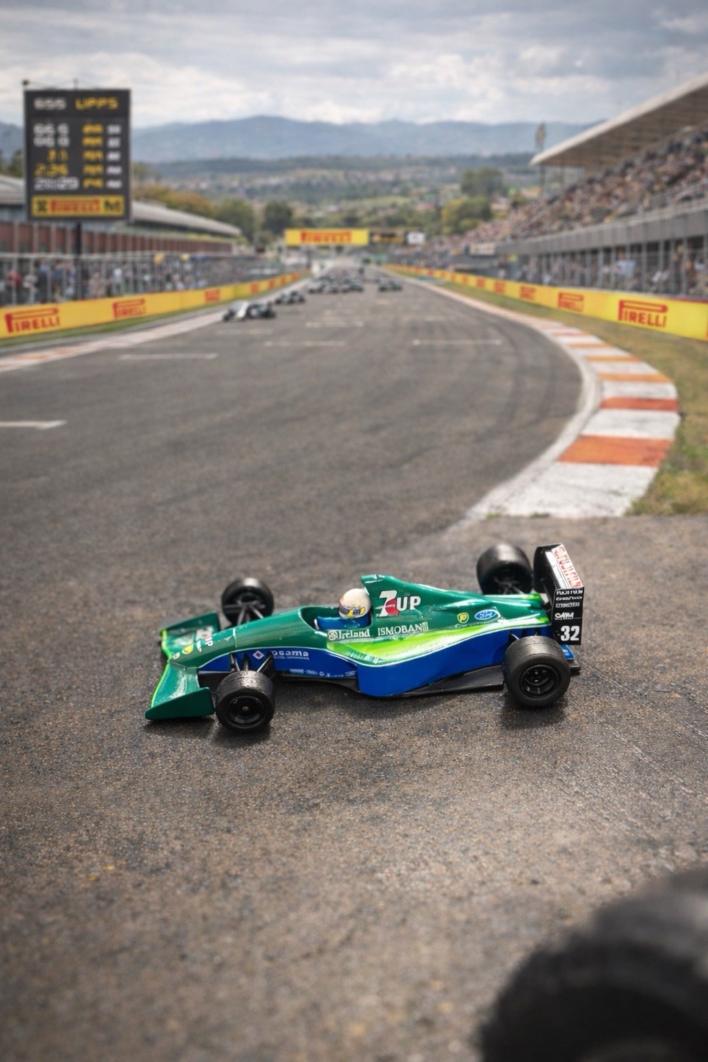 Onyx Model Cars 127 - Jordan Ford 191 - Bertrand Gachot - 1:43 Onyx Model Cars 127 - Jordan Ford 191 - Bertrand Gachot - 1:43