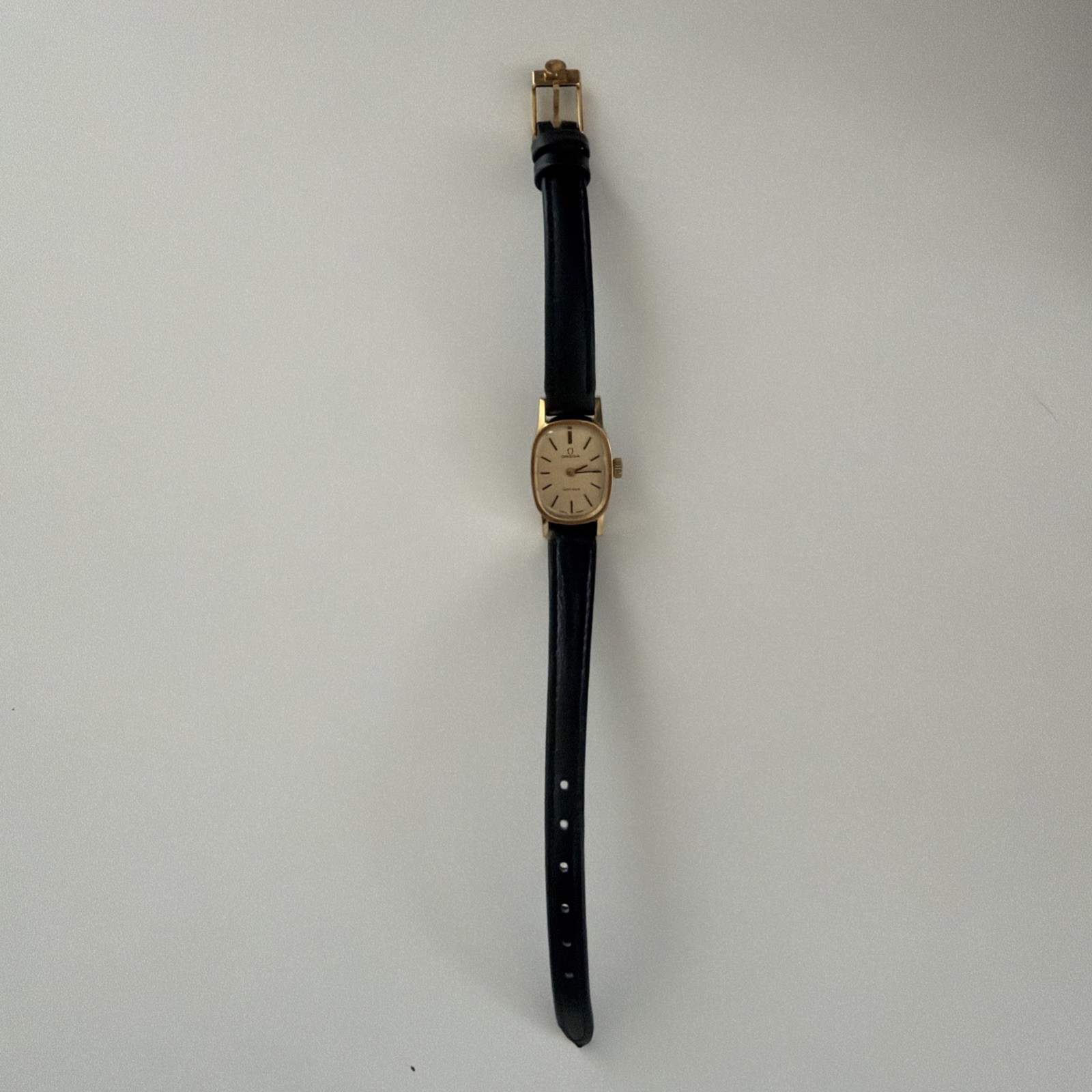Vintage 1974 OMEGA Geneve Cal.1070 Ref.511.0454 Gold Manual Winding Womens Watch Vintage 1974 OMEGA Geneve Cal.1070 Ref.511.0454 Gold Manual Winding Womens Watch