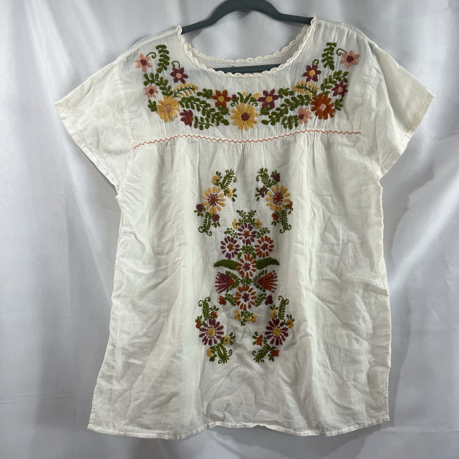 Vintage Women’s M White Embroidered Floral Cotton Tunic Top Bohemian Folk