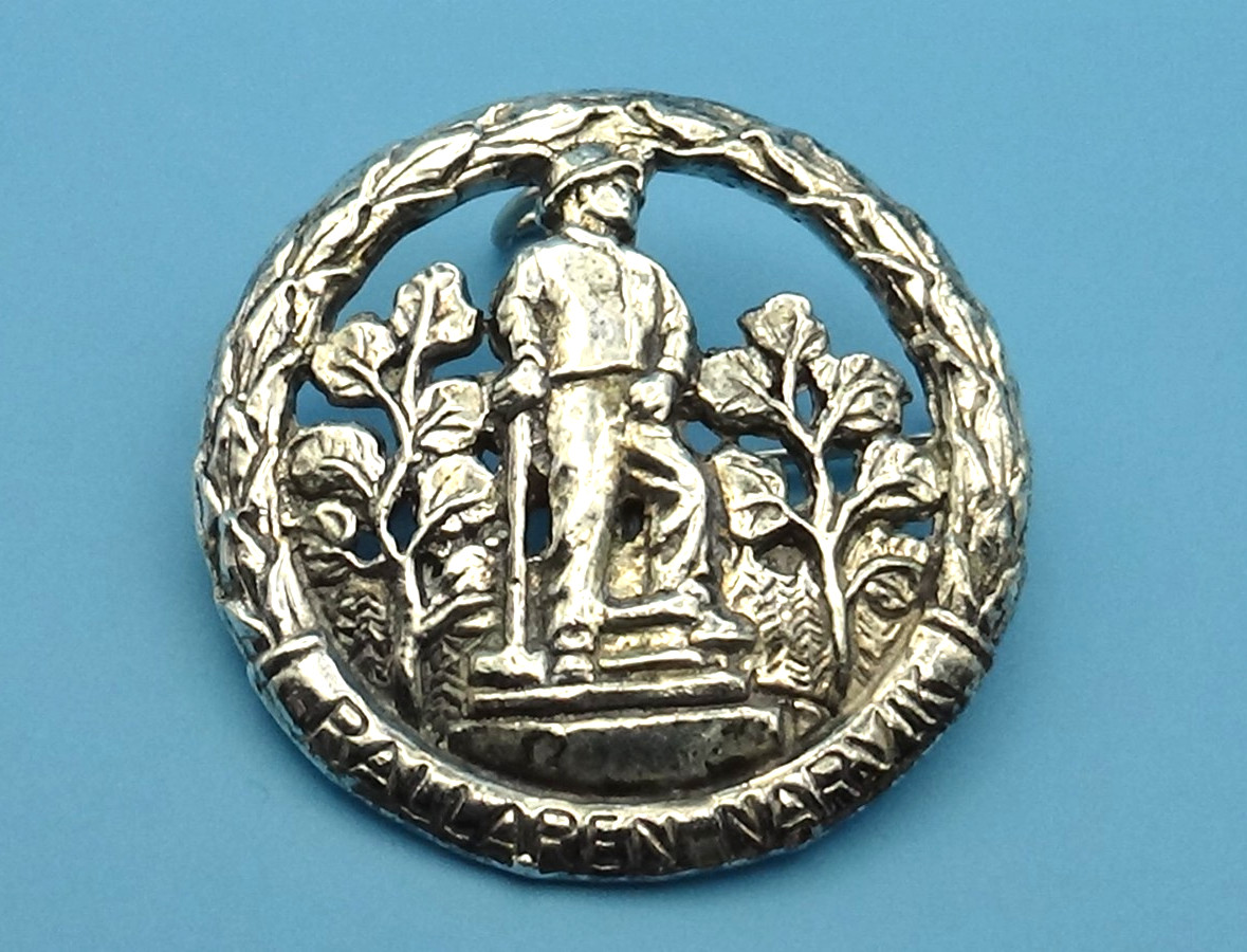 Vintage Astri Holthe Pewter Pin Made in Narvik, Norway Vintage Astri Holthe Pewter Pin Made in Narvik, Norway