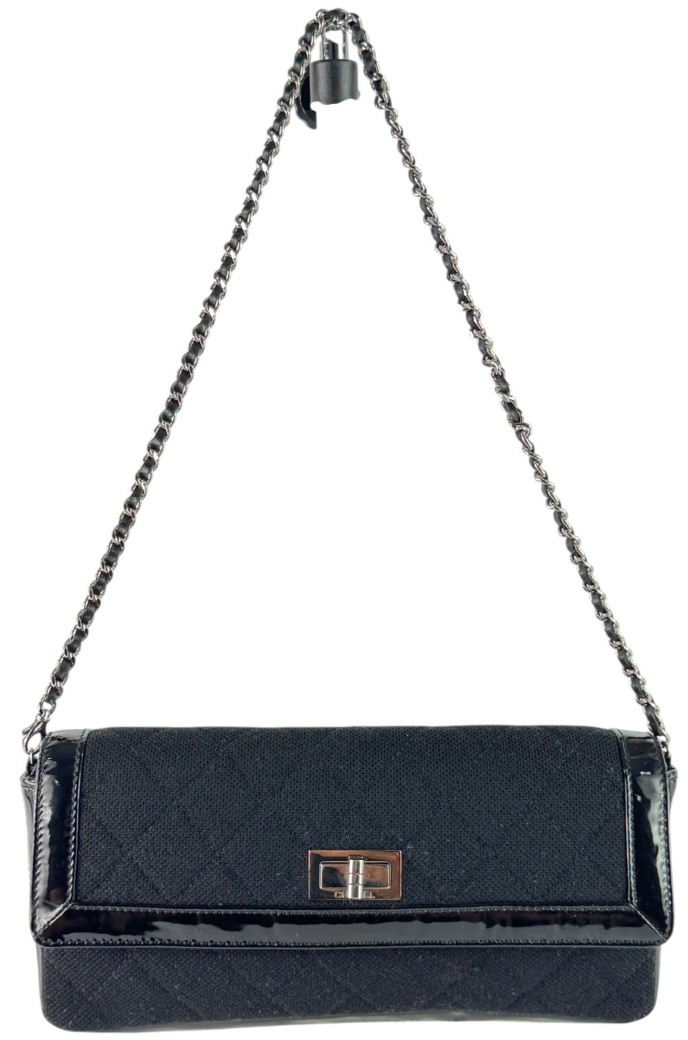 CHANEL 2.55 Reissue East West Chain in Black Quilted Fabric and Patent Leather