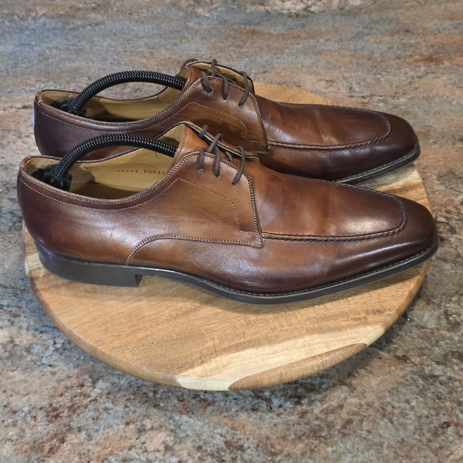 Magnanni FLEX - Mens Sz 10.5 - Burnished Brown Leather Derby Dress Shoes