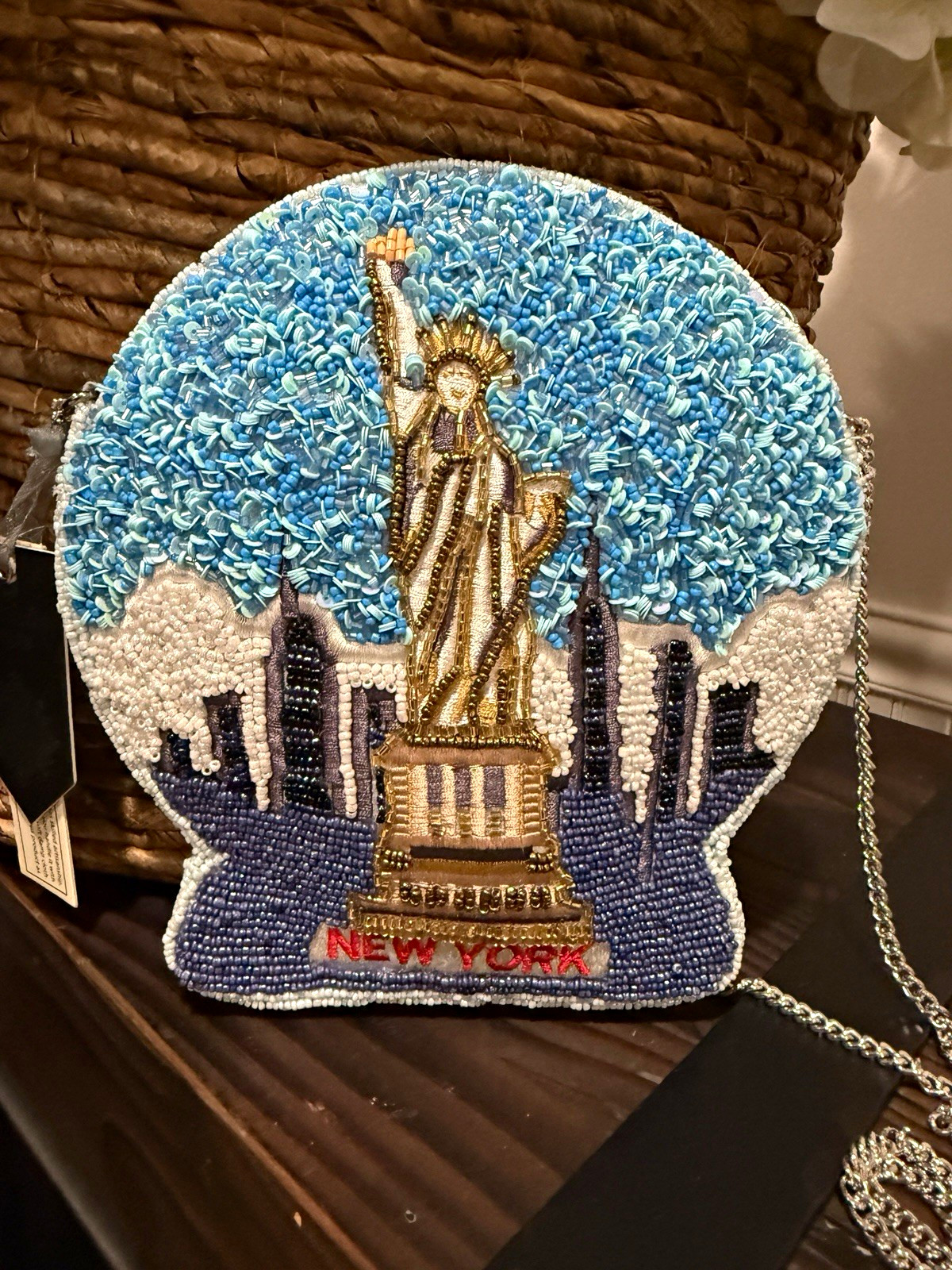NWT Beaded New York NYC Statue of Liberty Snow Globe Crossbody Bag Purse