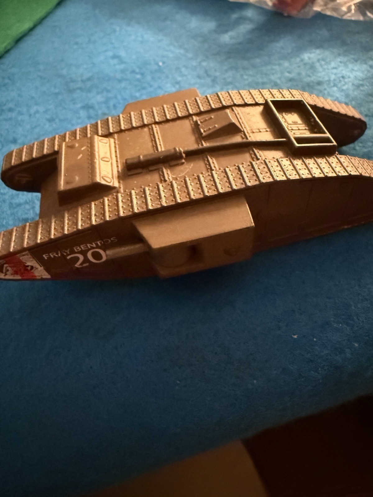 Corgi WWI Centenary Mark IV Male Tank Fray Bentos 20 Diecast Model 1:72 CS90614