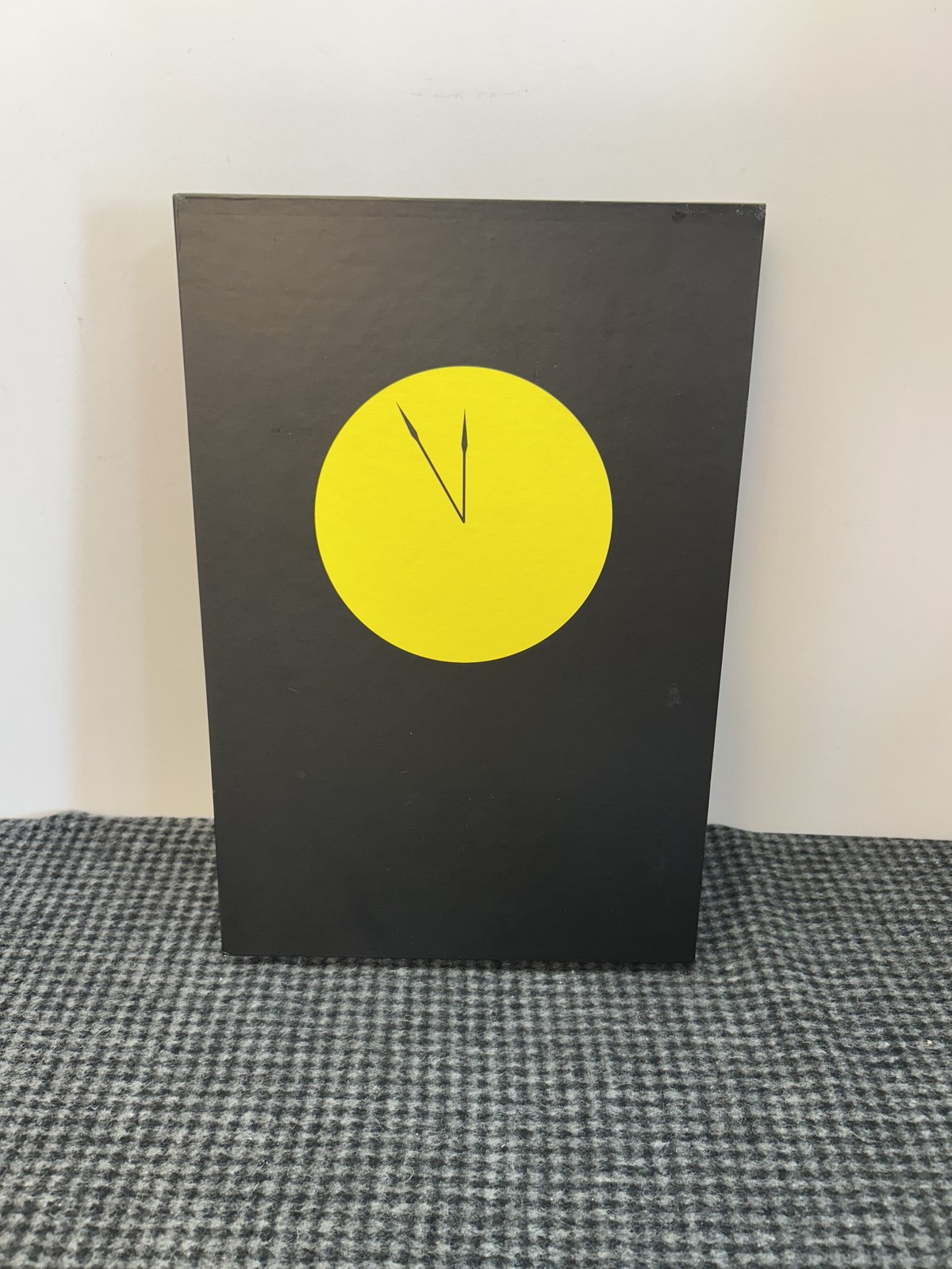 Absolute Watchmen DC Comics Hardcover Oversized Slipcase Edition Moore Gibbons Absolute Watchmen DC Comics Hardcover Oversized Slipcase Edition Moore Gibbons
