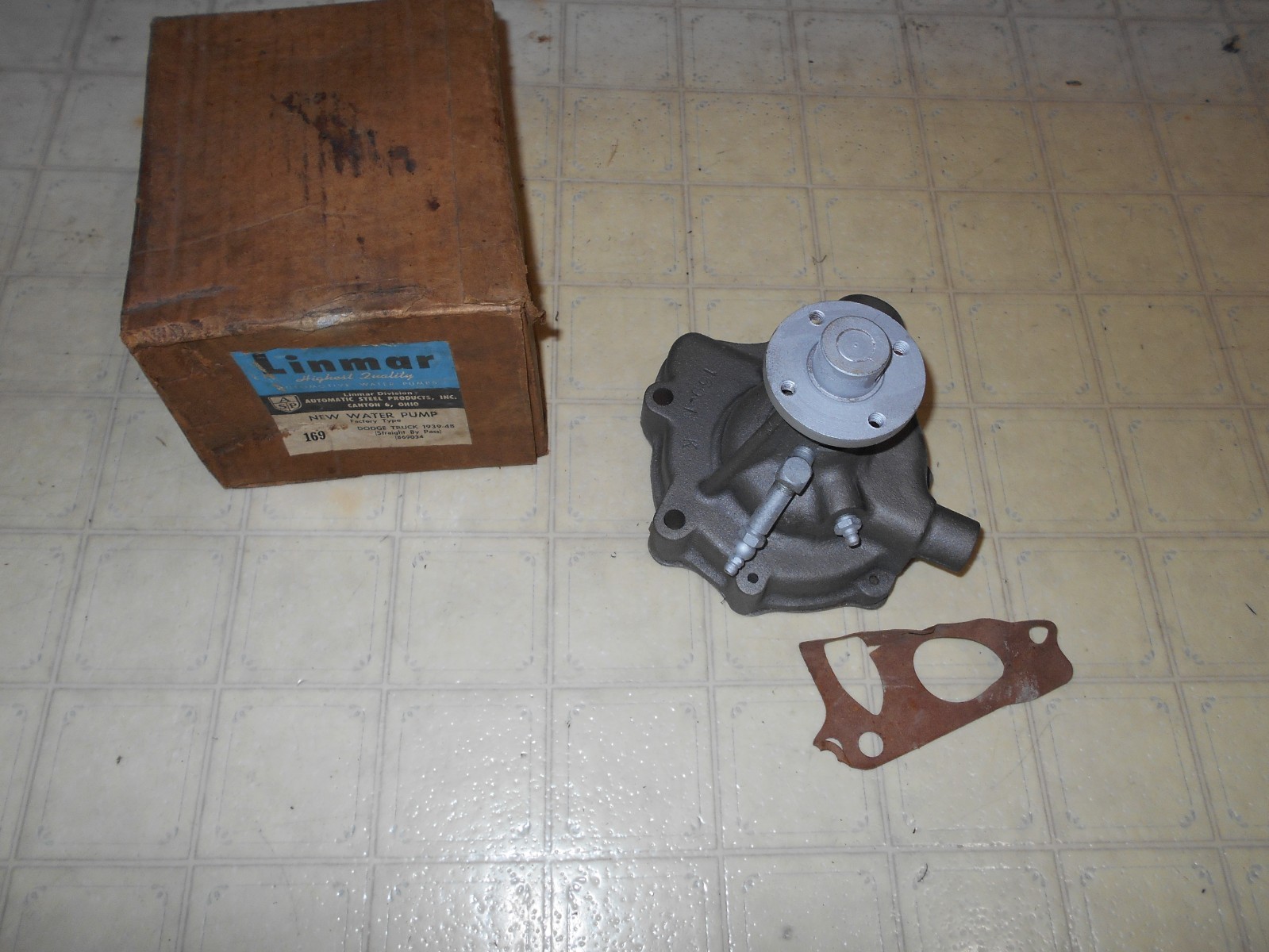 1939 1940 1941 1942 1946 1947 1948 NOS Dodge Water Pump Mopar 869034 NOR 169