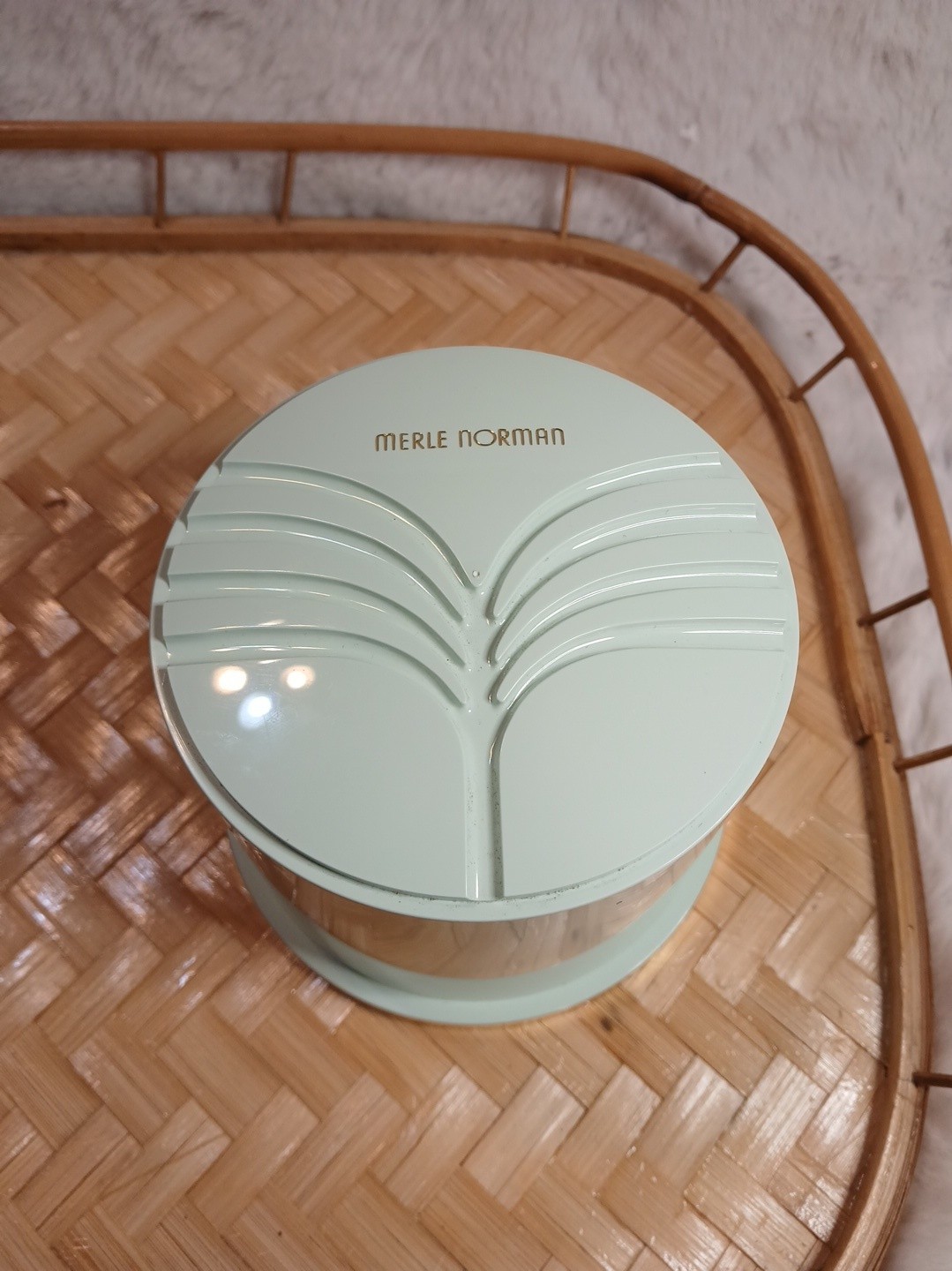 Vintage Merle Norman 6 oz Body Powder Pale Green Container Made USA New Sealed Vintage Merle Norman 6 oz Body Powder Pale Green Container Made USA New Sealed