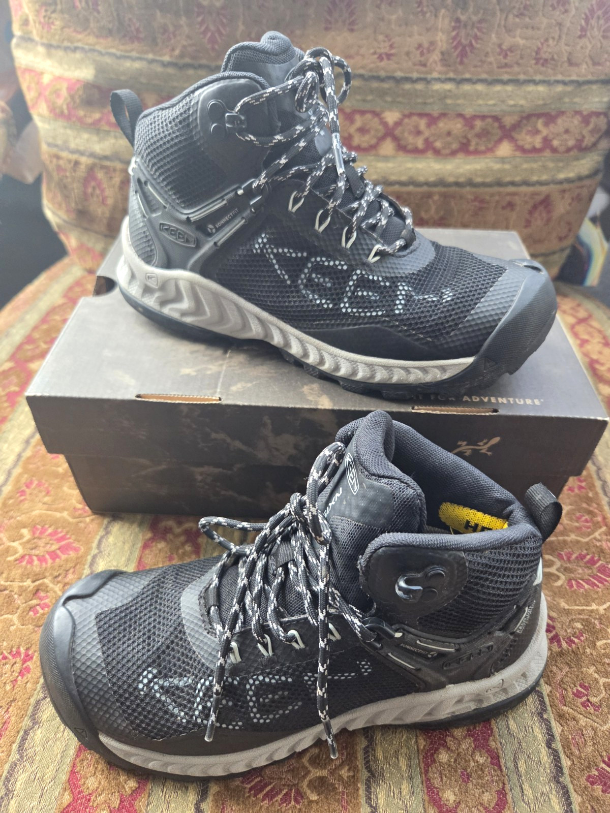 KEEN Women\'s Mid Top Athletic Sneaker Lace Up Black/Gray Mesh Wide KEEN Women\'s Mid Top Athletic Sneaker Lace Up Black/Gray Mesh Wide