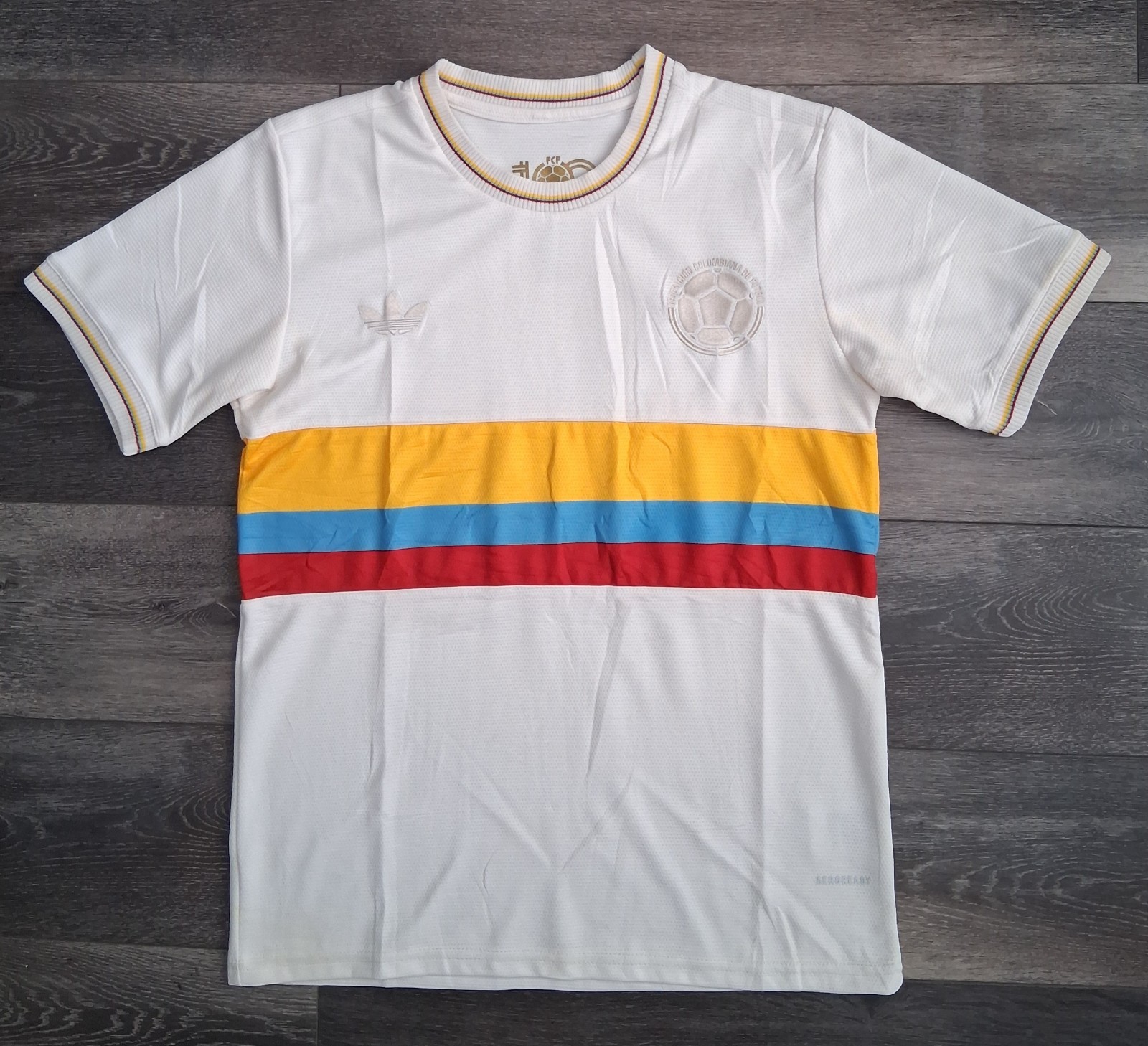 Adidas Colombia 100th Anniversary Football Jersey 2024 Chalk White Size M NWOT Adidas Colombia 100th Anniversary Football Jersey 2024 Chalk White Size M NWOT