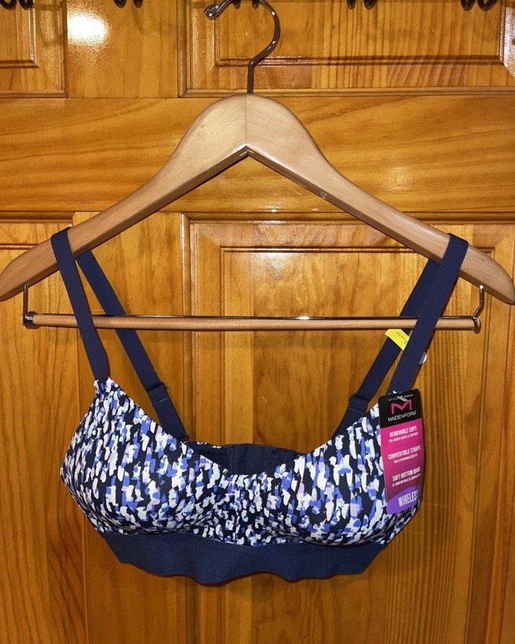 NWT Maidenform Women’s Sz Medium Impact Sports Bra Navy Blue Camouflage Print NWT Maidenform Women’s Sz Medium Impact Sports Bra Navy Blue Camouflage Print