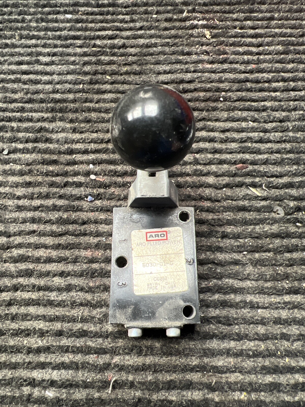 ARO 5030-01-G MANUAL AIR CONTROL VALVE 3-WAY 2 POSTION AIR VALVE