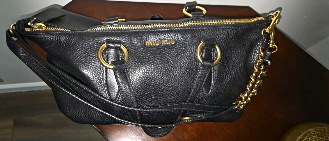 Miu Miu Black Pebbled Leather Handbag Shoulder Bag Gold Hardware Chain Strap Miu Miu Black Pebbled Leather Handbag Shoulder Bag Gold Hardware Chain Strap