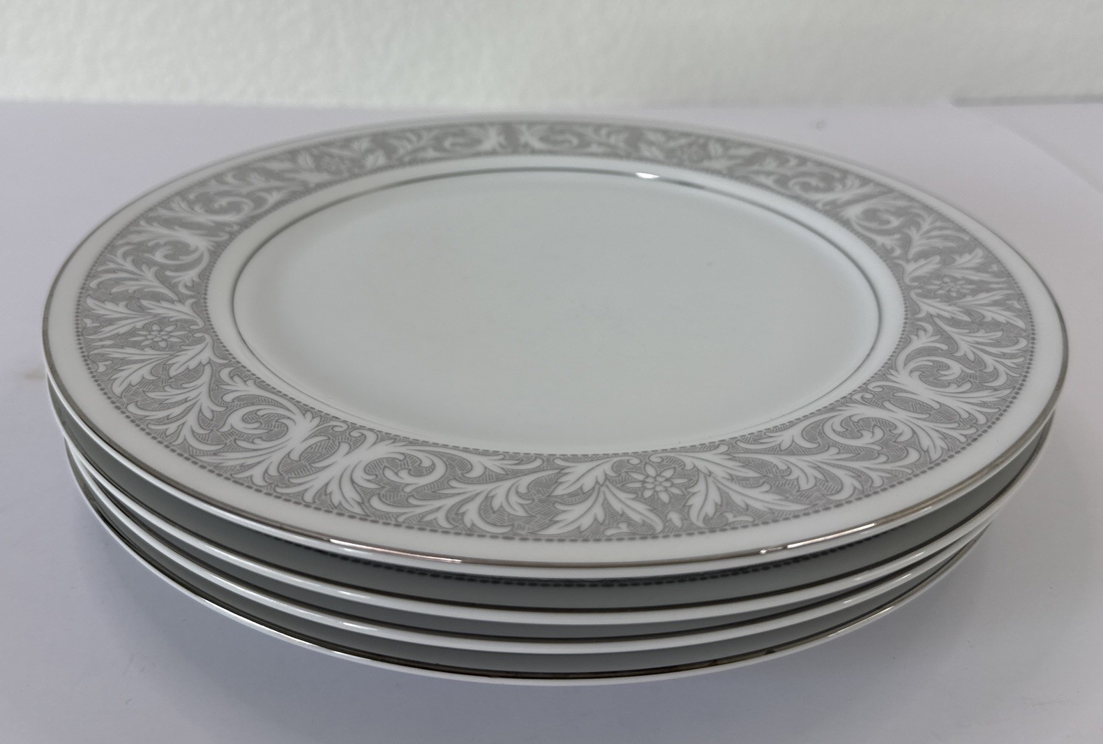 Vintage Imperial China Whitney Dinner Plates Set of 4 W. Dalton Japan 10.75\