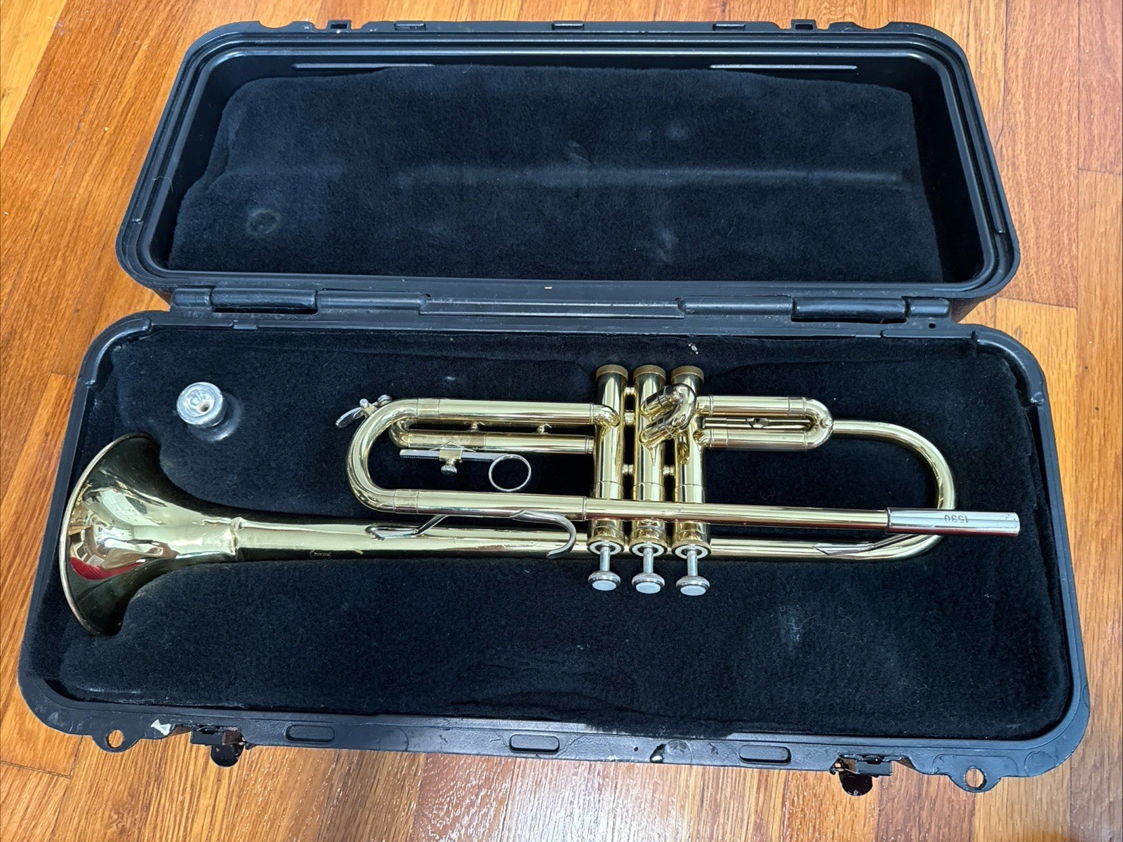 Bach 1530 Bb Beginner/Student Trumpet With Case 11B4 Yamaha Mouthpiece Bach 1530 Bb Beginner/Student Trumpet With Case 11B4 Yamaha Mouthpiece