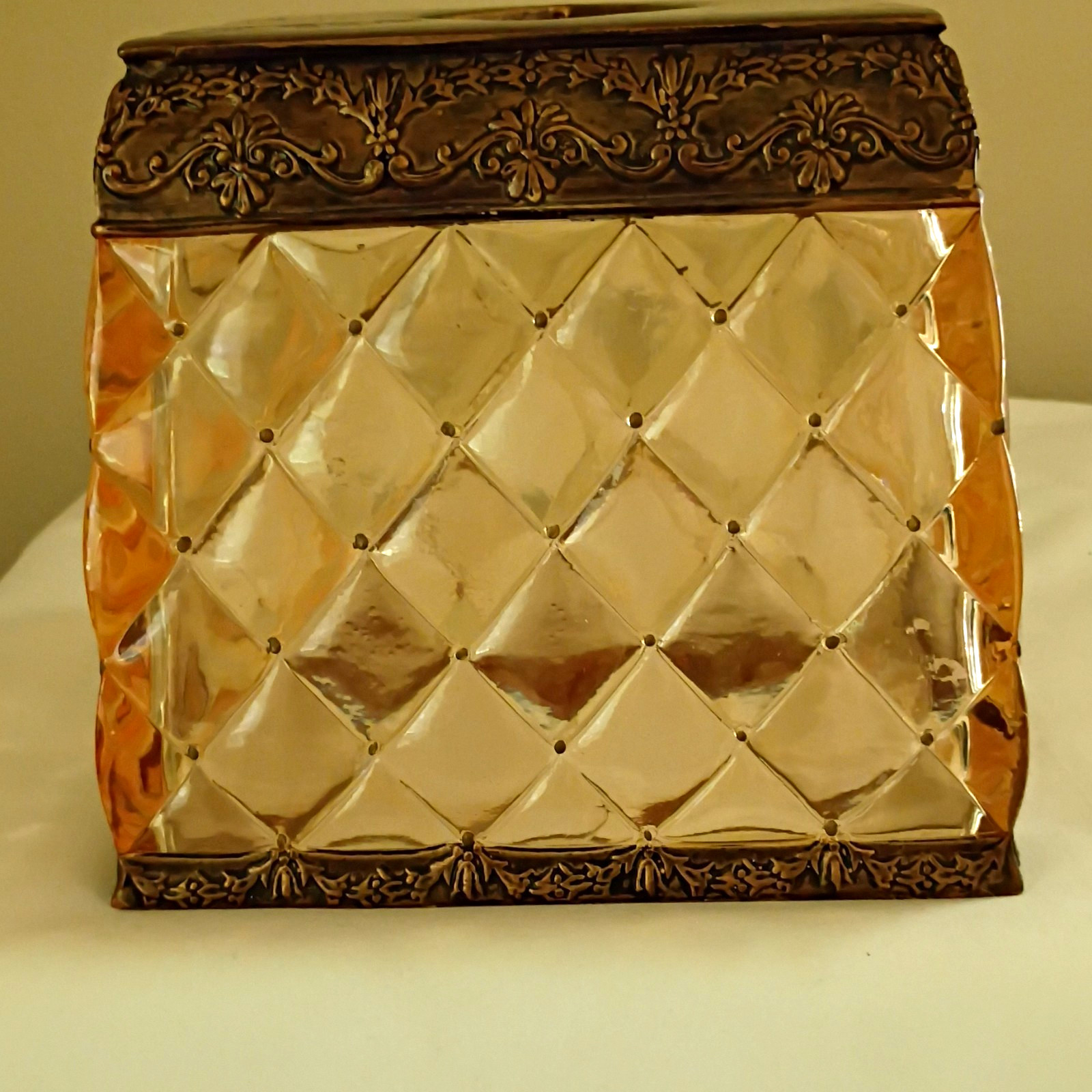 Vintage Lucite /acrylic tissue Box Cover Gold/Brown Diamond Pattern Square Vintage Lucite /acrylic tissue Box Cover Gold/Brown Diamond Pattern Square