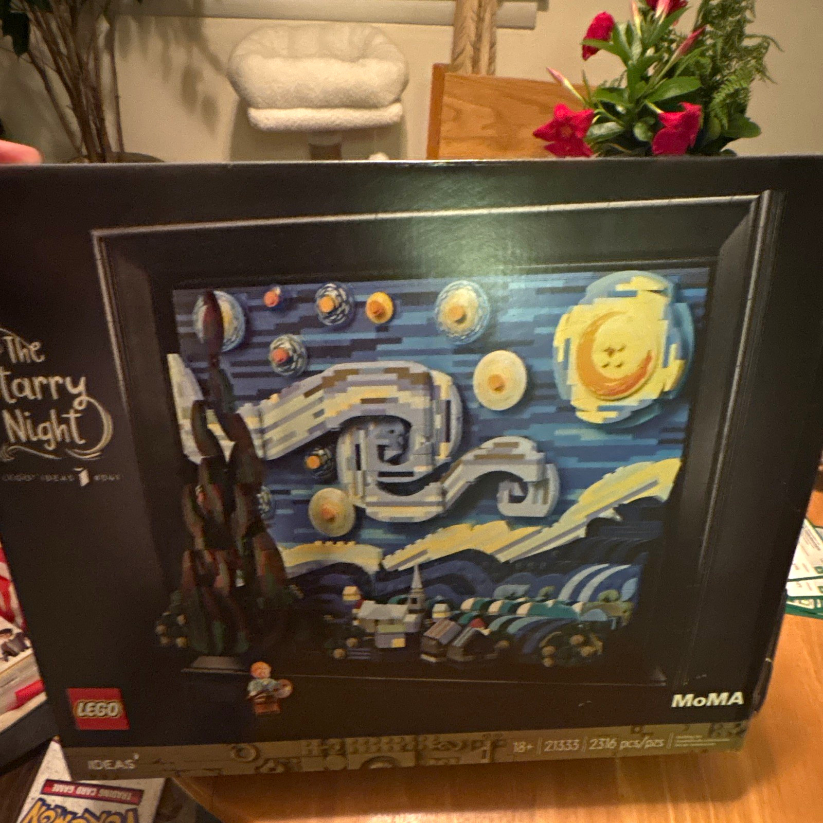 LEGO Ideas Vincent van Gogh The Starry Night 21333 2316pcs Display Stand LEGO Ideas Vincent van Gogh The Starry Night 21333 2316pcs Display Stand
