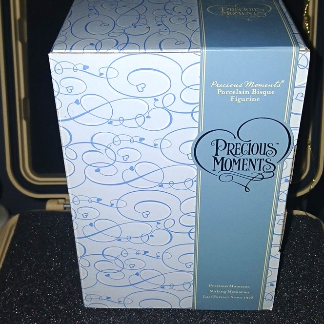 Precious Moments You're A Gem Of A Friend Porcelain Figurine Boxed 112882 Precious Moments You're A Gem Of A Friend Porcelain Figurine Boxed 112882