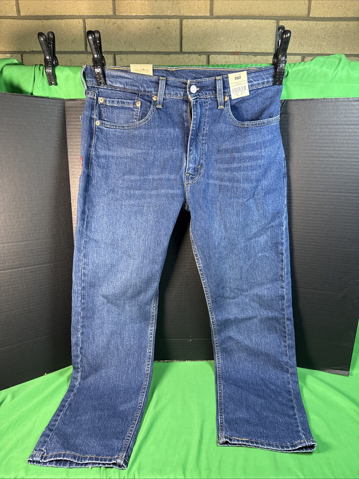 NWT Levi\'s Men\'s 505 Regular Fit Jeans Size 34 x 30 Dark Blue Wash NWT Levi\'s Men\'s 505 Regular Fit Jeans Size 34 x 30 Dark Blue Wash
