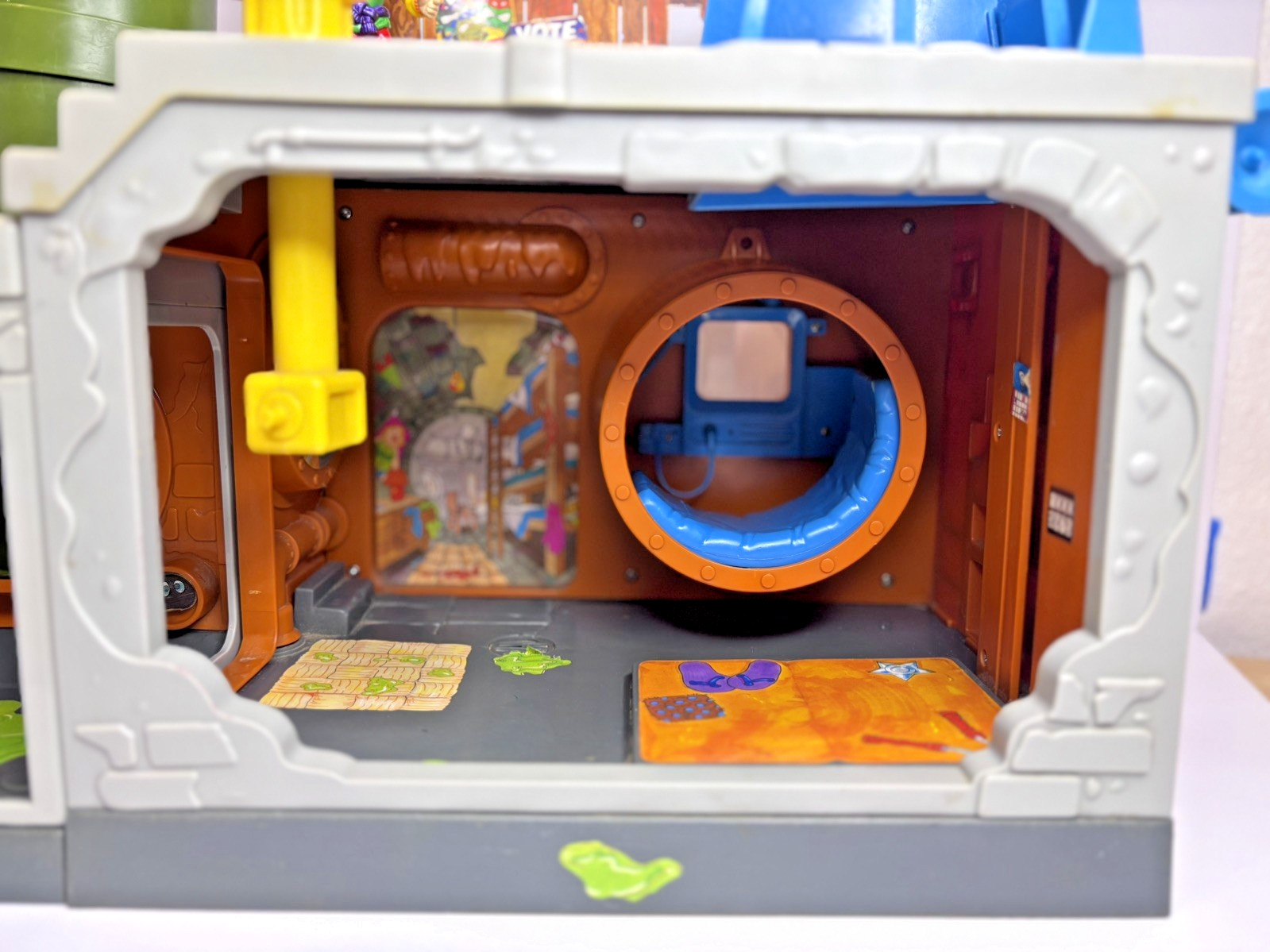 Vintage Teenage Mutant Ninja Turtles TMNT Sewer Lair Playset 1989 with 3 Figures Vintage Teenage Mutant Ninja Turtles TMNT Sewer Lair Playset 1989 with 3 Figures