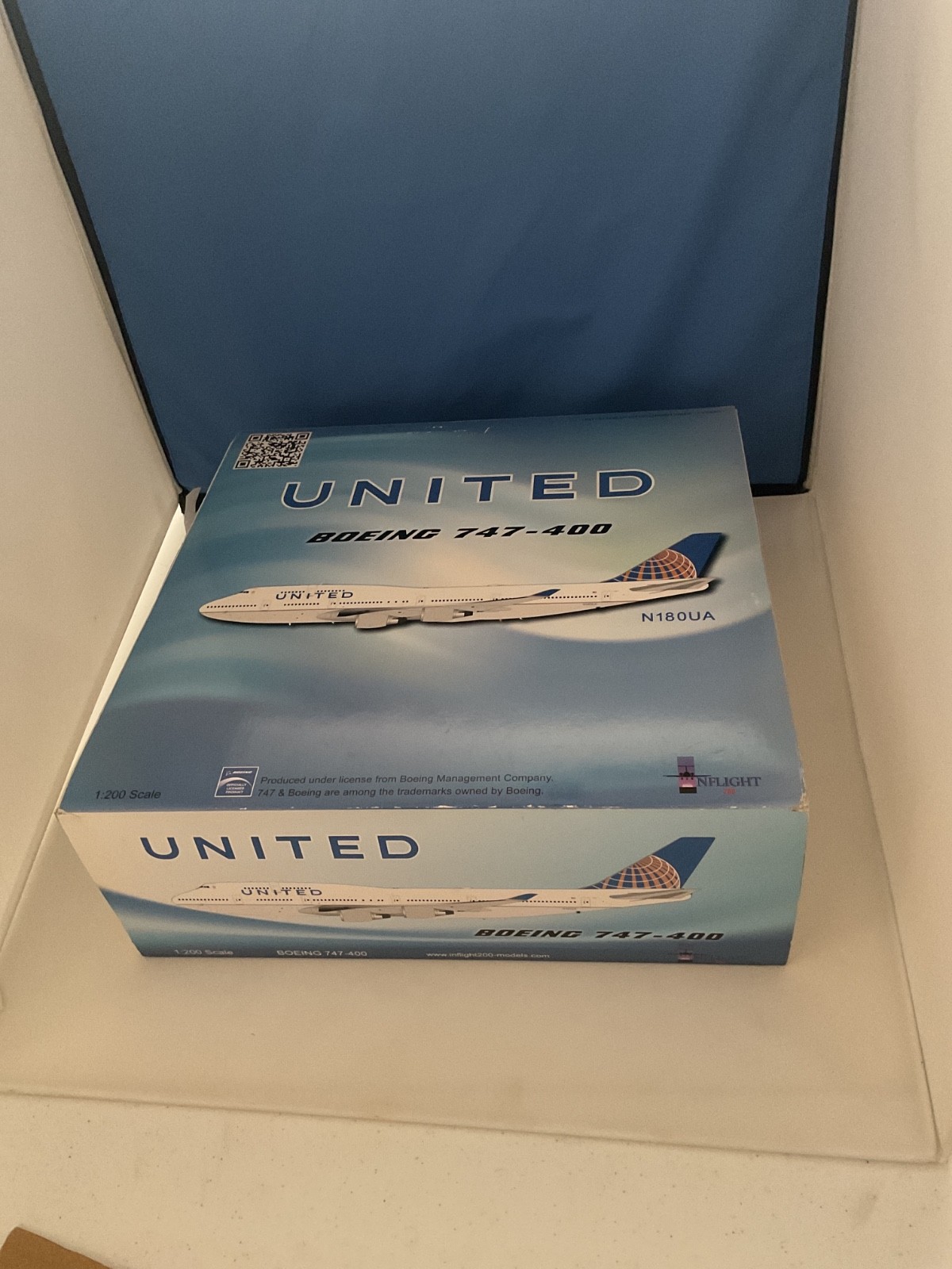 Inflight 1:200 UNITED AIRLINES Boeing 747-400 Rare Inflight 1:200 UNITED AIRLINES Boeing 747-400 Rare