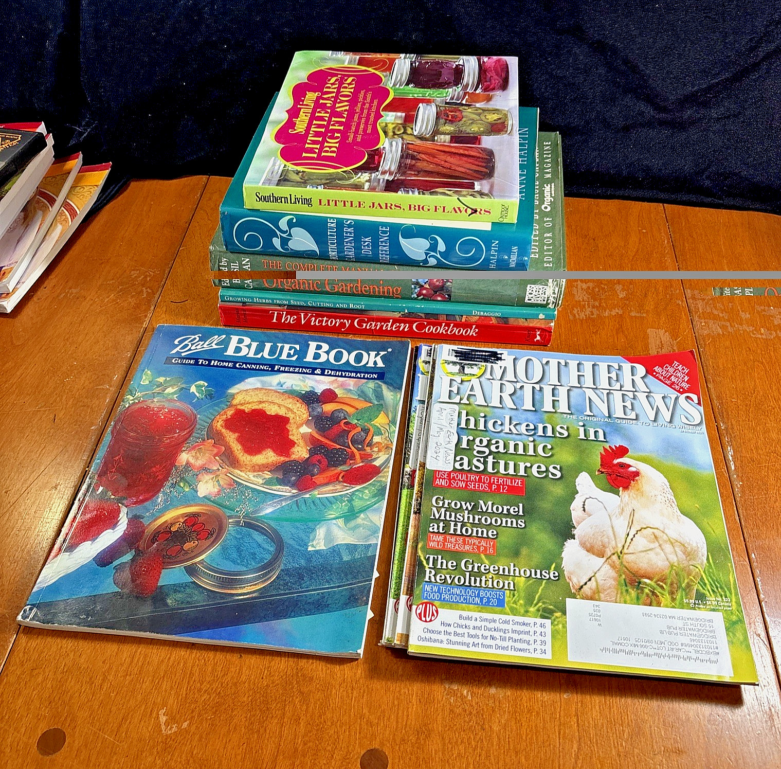 Homesteading Prepper Lot Growing Preserving Food - Mother Earth News Hobby Farm