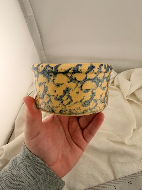 Vintage RRP Co Roseville Ohio Blue Sponge Spatterware Pottery Bowl Dish Crock US