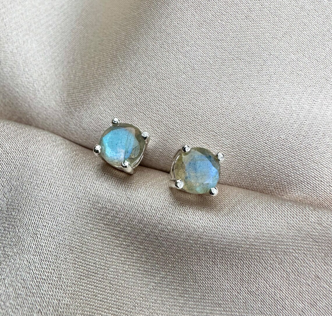 Natural Labradorite Round Cut Stone 925 Sterling Silver Women Tiny Stud Earrings