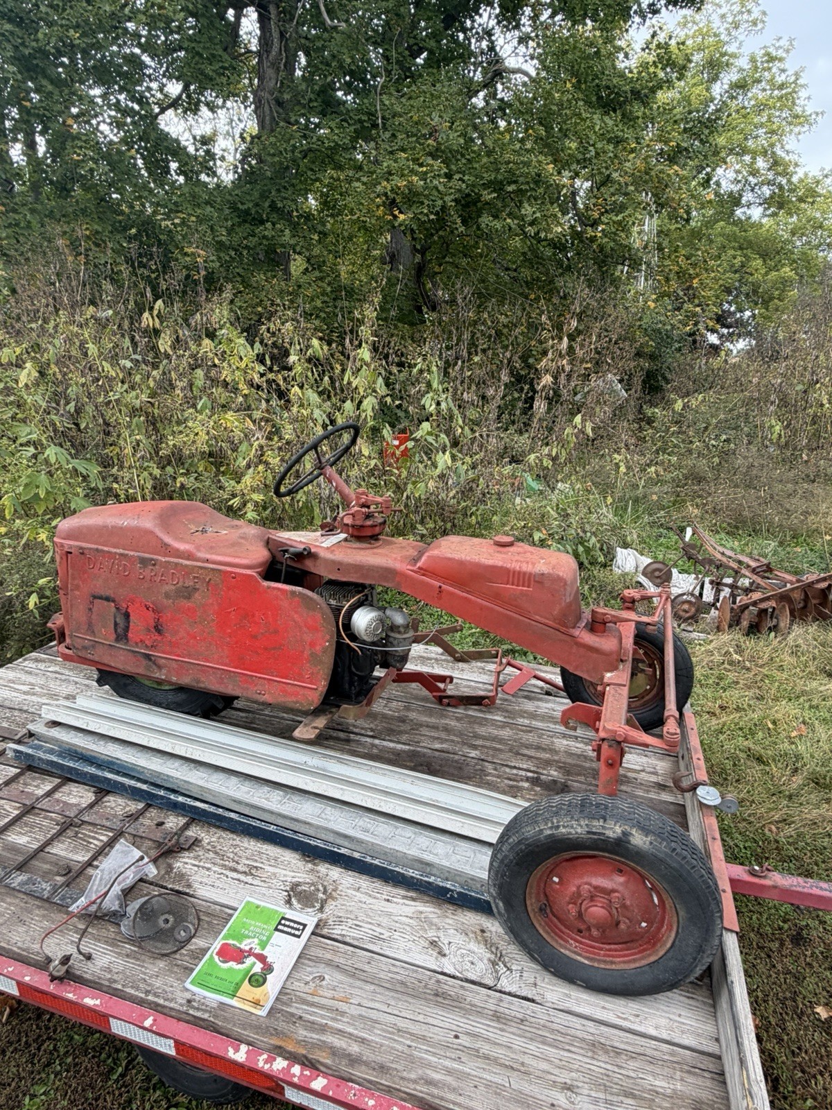 Rare DAVID BRADLEY TRI-TRAC Garden Tractor Wisconsin Gas ENGINE Two New Tires Rare DAVID BRADLEY TRI-TRAC Garden Tractor Wisconsin Gas ENGINE Two New Tires
