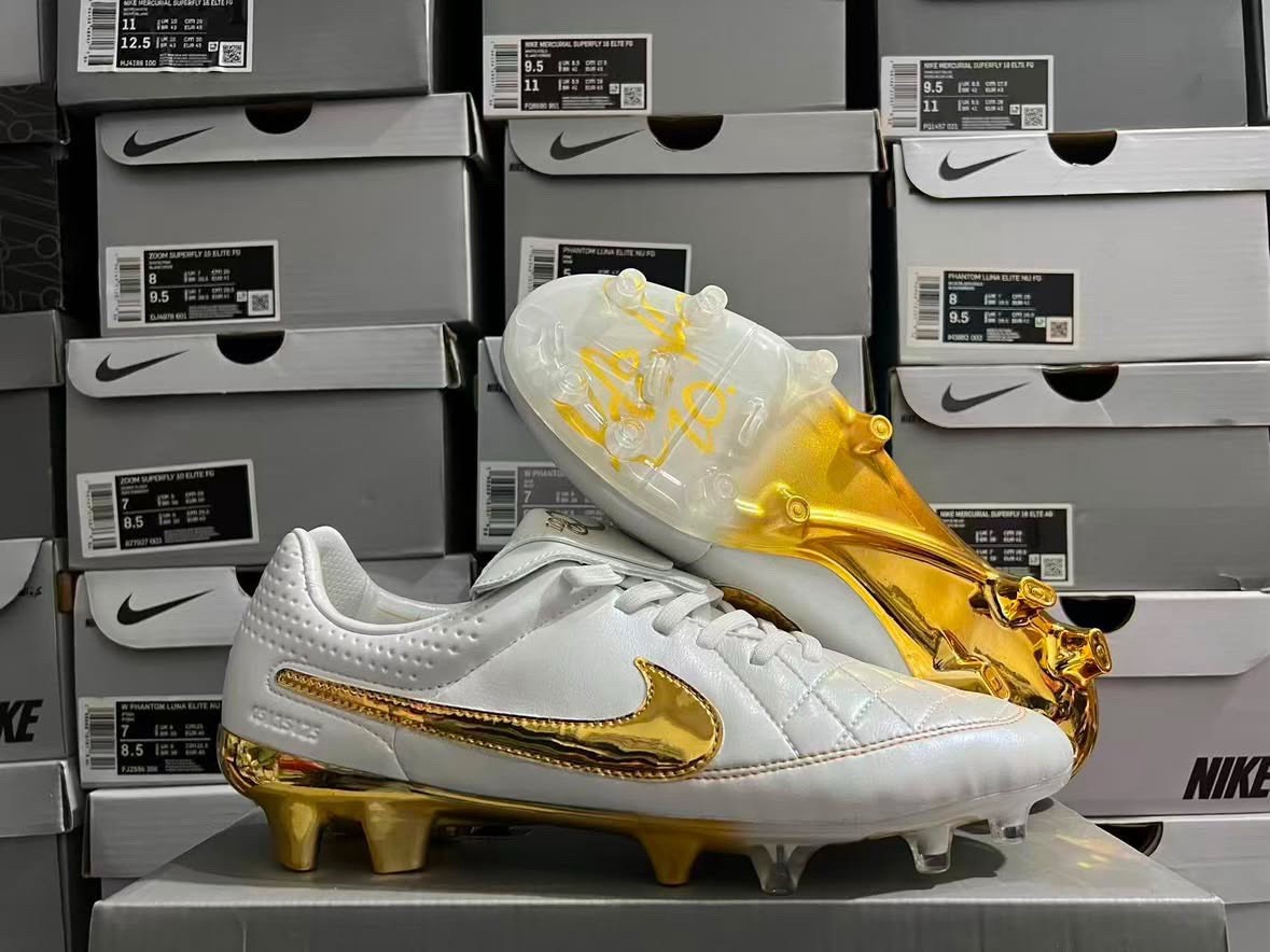 Ronaldinho Tiempos Nike Tiempo Legend RGN FG Sizes 5-11.5 Available