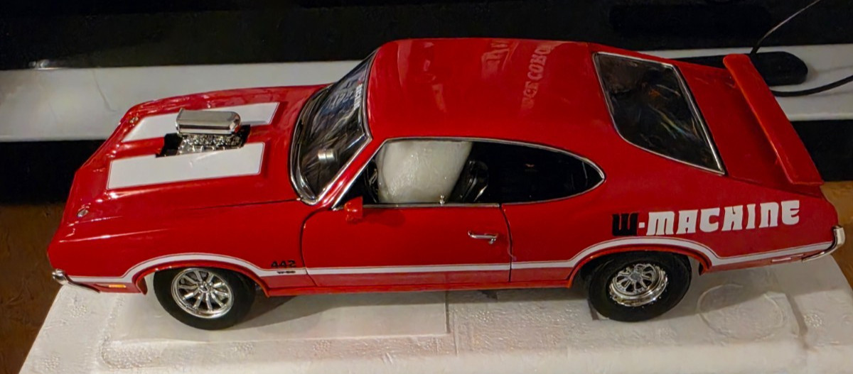 ACME 1/18 1970 OLDSMOBILE 442 W30 W MACHINE DRAG OUTLAWS A1805631 1 OF 300