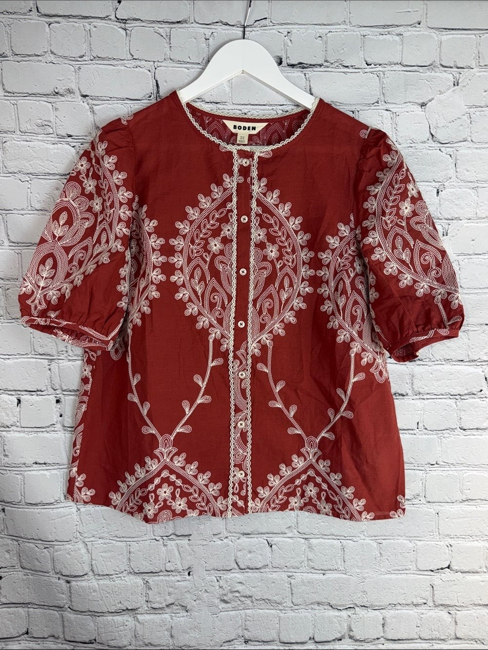 BODEN LEAH Embroidered Cotton Blouse Puff Sleeve Button Up Size 10 NWOT BODEN LEAH Embroidered Cotton Blouse Puff Sleeve Button Up Size 10 NWOT