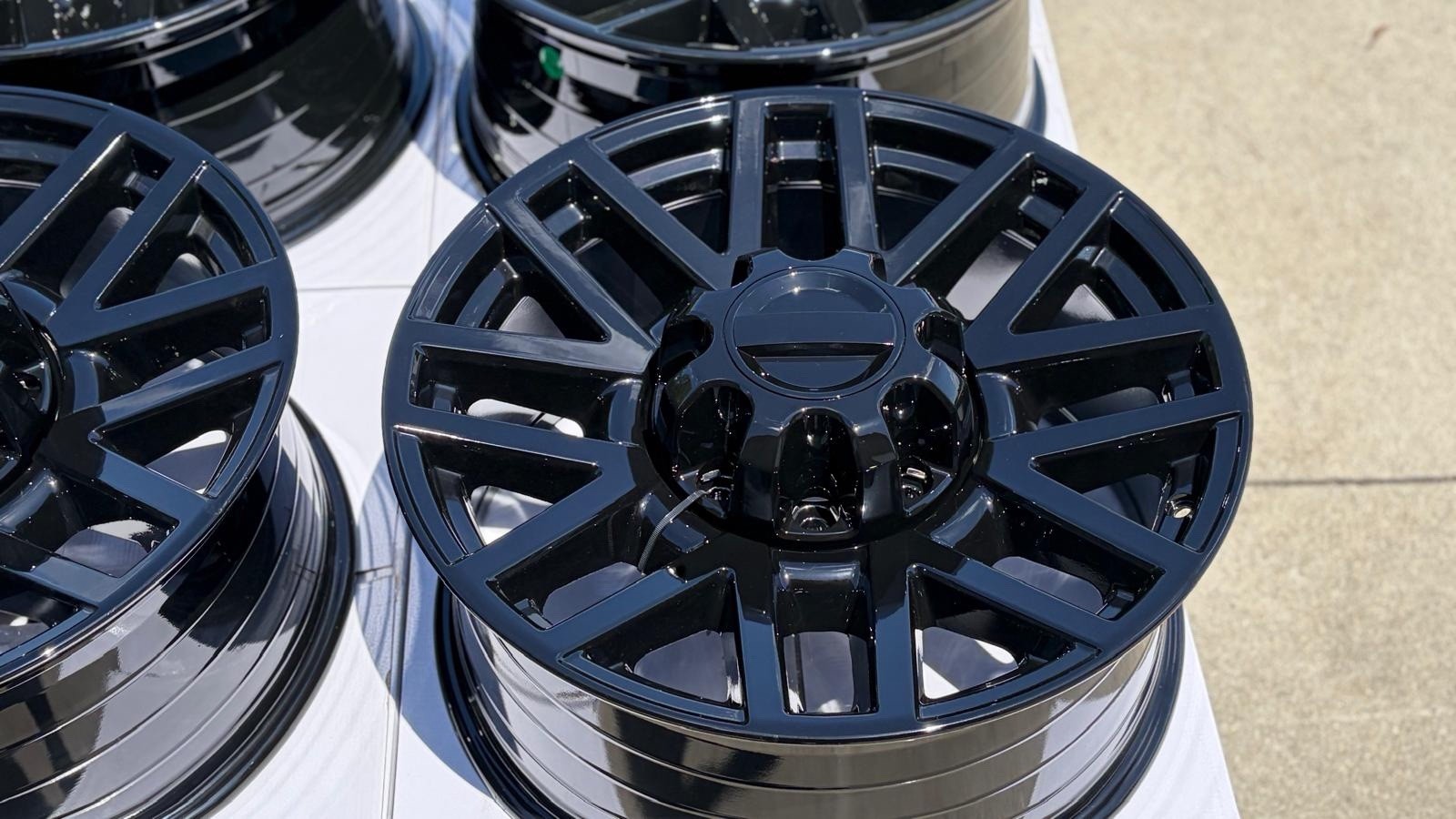 20” set of 4 wheels gloss black 20x9 8x170 F-250 F-350 rims +40mm