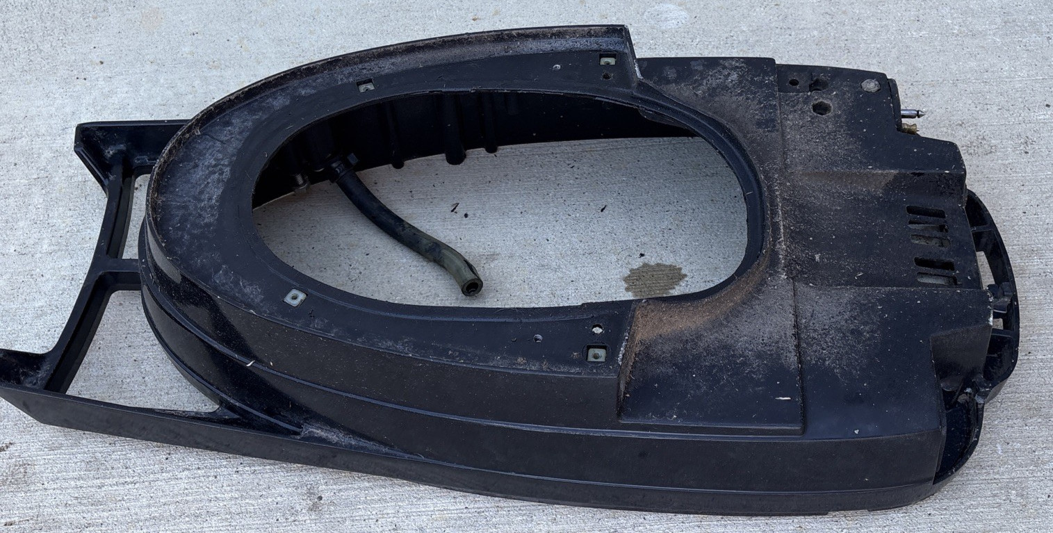 1986 Mercury/Mariner 35-40hp 2 cylinder 2 stroke lower engine cowling 2139-7642A