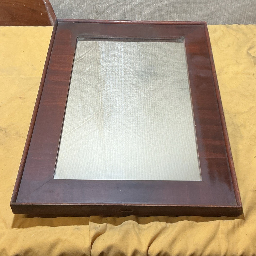 early-to-mid 20th century mahogany or mahogany-veneer rectangular wall mirror early-to-mid 20th century mahogany or mahogany-veneer rectangular wall mirror