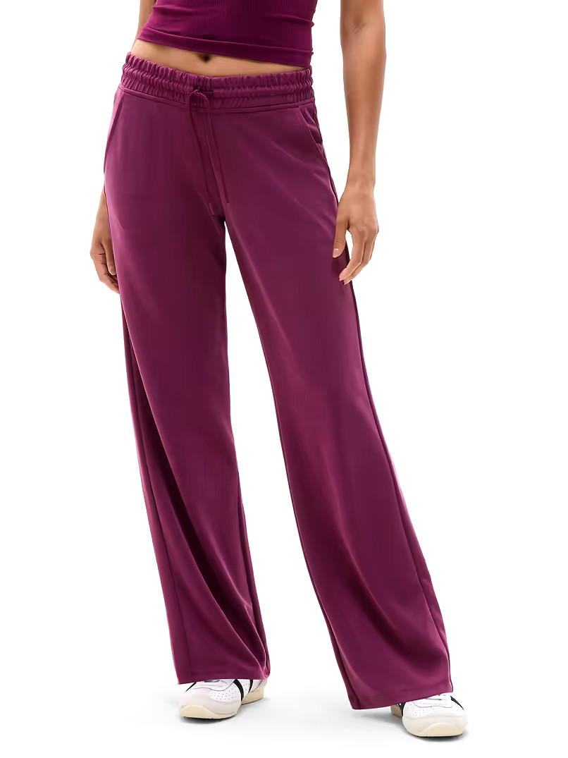 Athleta Women\'s $99 Seasoft Mid Rise Straight Pant in Plum size M