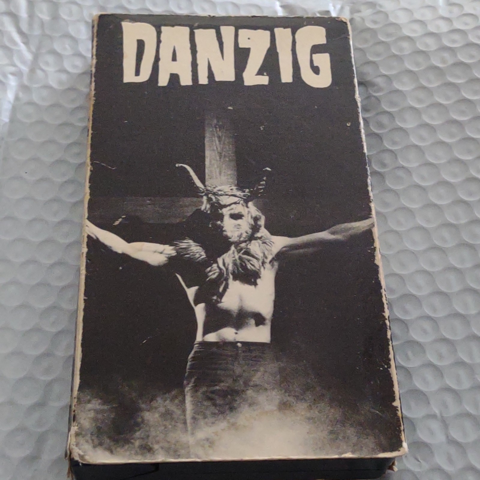 Danzig VHS Collector\'s Edition (1991) Rock/Metal Music Concert NTSC Danzig VHS Collector\'s Edition (1991) Rock/Metal Music Concert NTSC