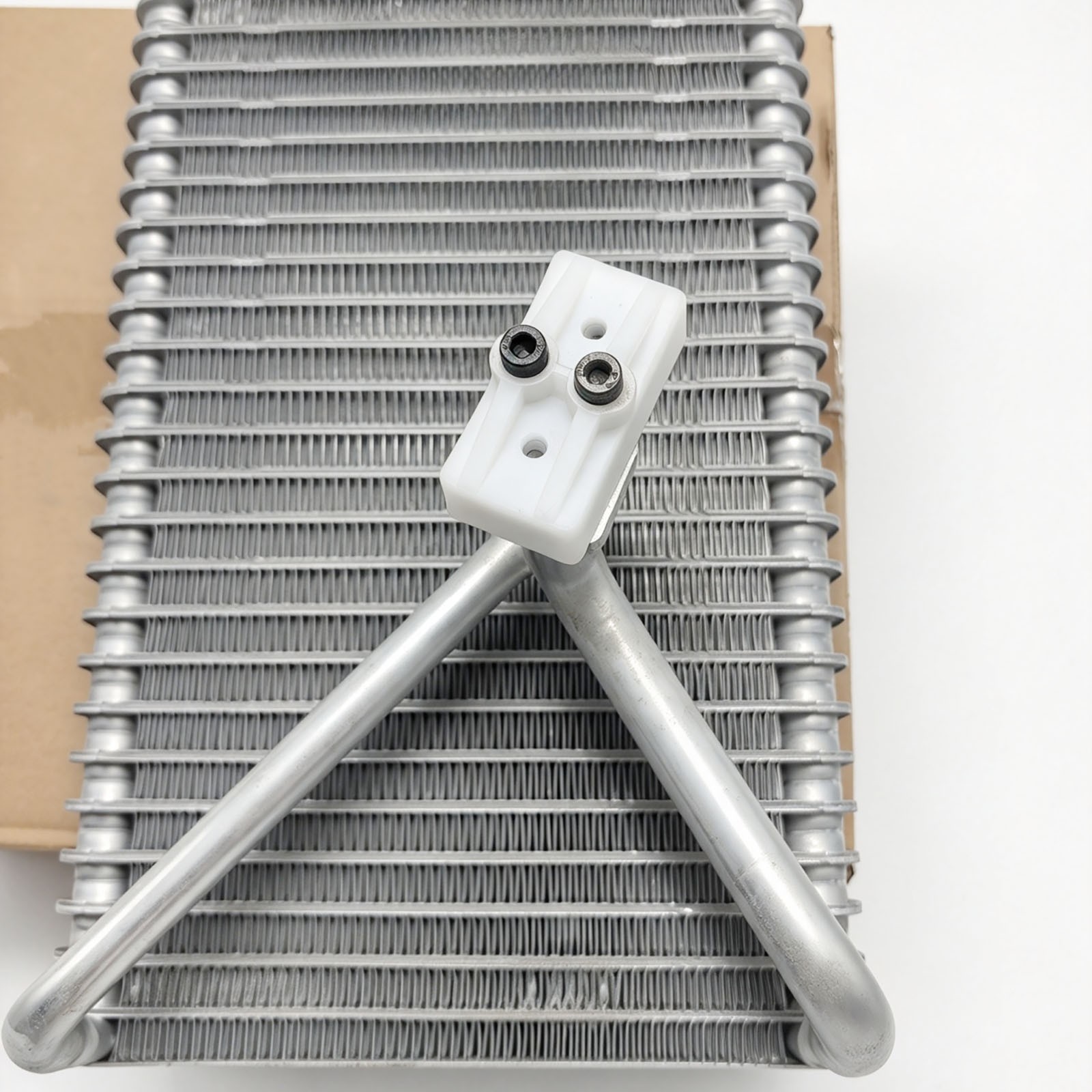 Brand New A/C Evaporator 84579699 for CASE IH Farmall and FORD/NEW HOLLAND Brand New A/C Evaporator 84579699 for CASE IH Farmall and FORD/NEW HOLLAND