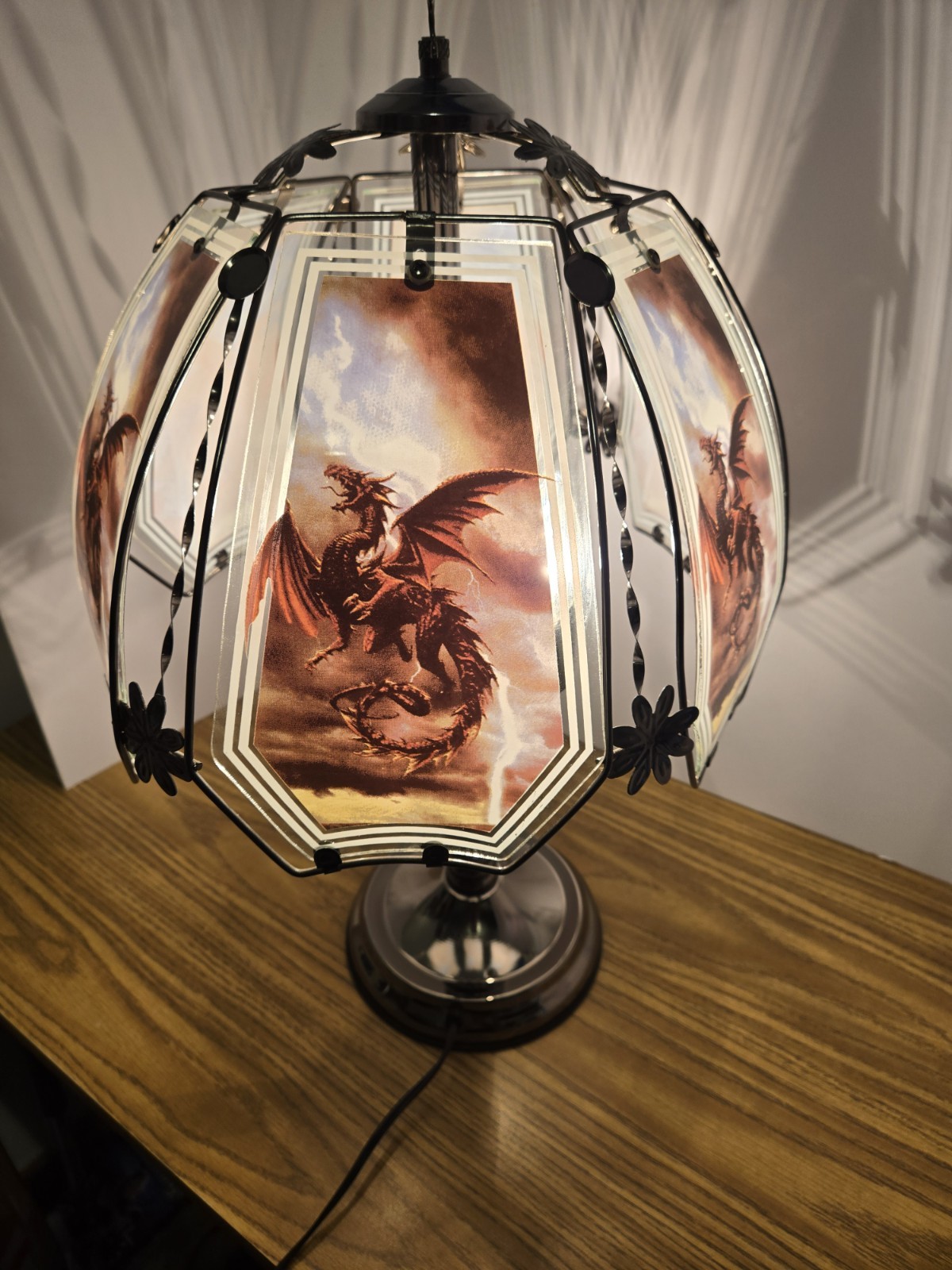 Dragon lamp Vintage OK Lighting Touch Lamp 3 Way Glass Panels. good condition Dragon lamp Vintage OK Lighting Touch Lamp 3 Way Glass Panels. good condition