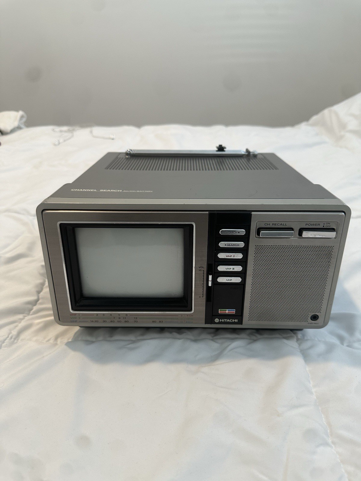 Hitachi CK-200 Portable TV 5” CRT Solid State Color Television 1984 Tested Works