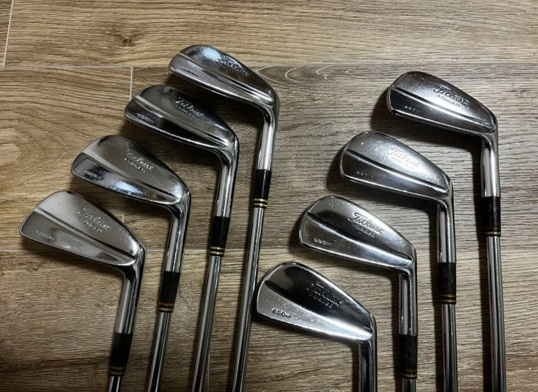 Titleist 690MB Forged Iron Set 8pcs 3-PW Dynamic Gold S300 S Flex RH